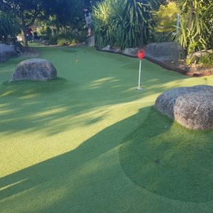 Victoria Park Golf – Putt Putt (Activity)